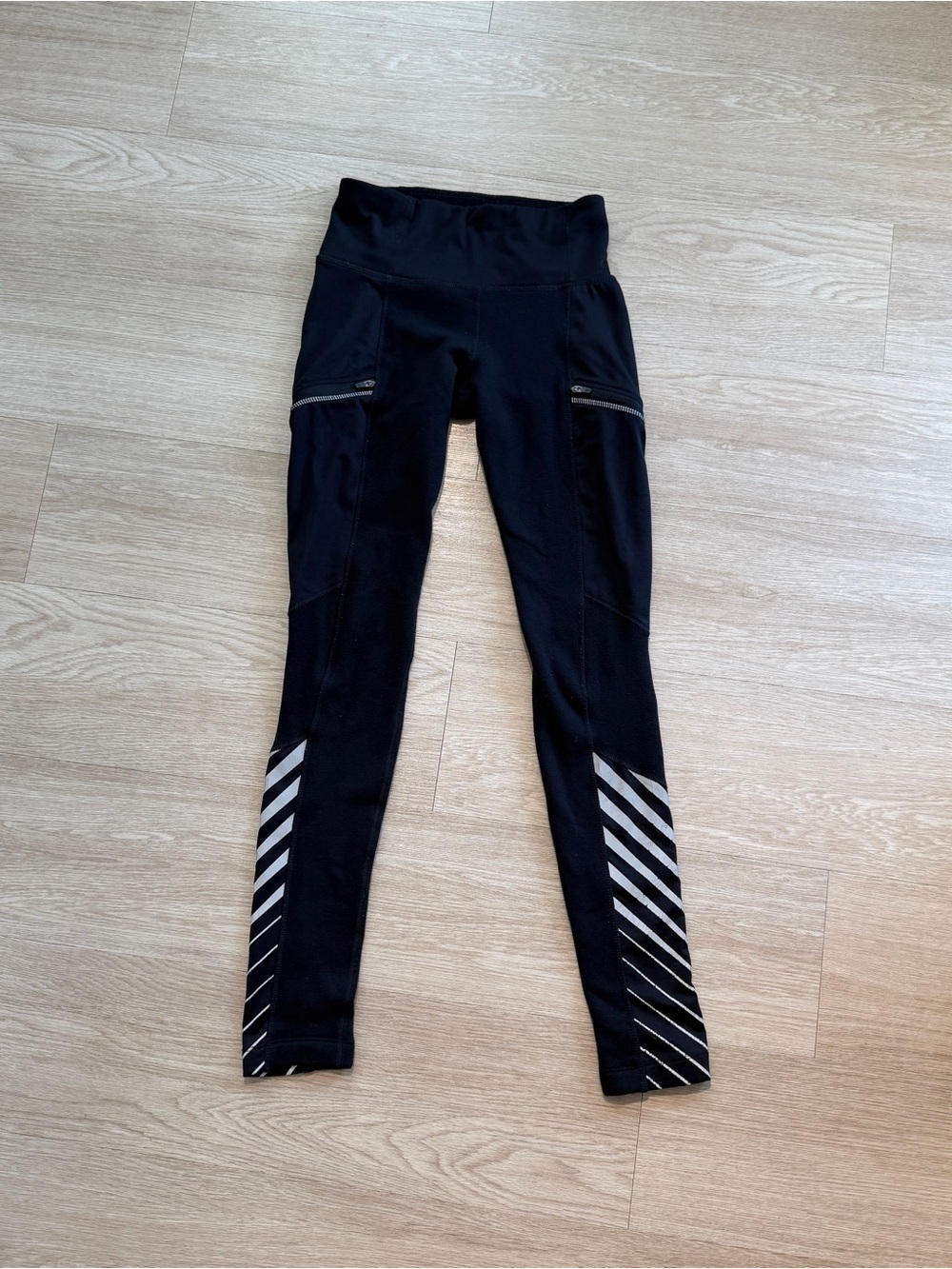 Athleta Fleece Lined Black Leggings Womens Sz XS Full Length with Zip Pockets